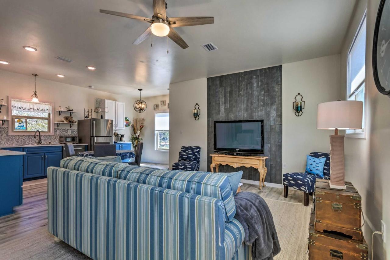 East Bay Vacation Rental With Dock! ナバー エクステリア 写真