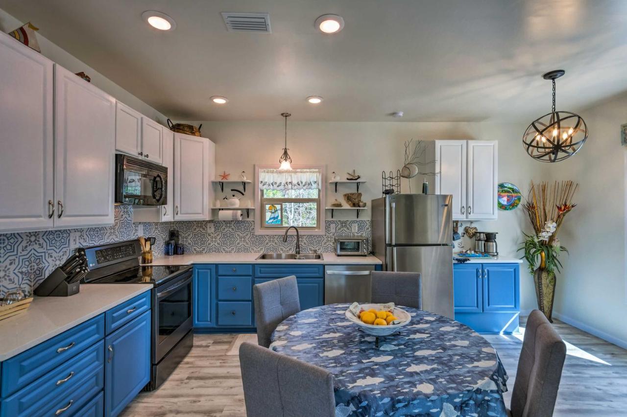 East Bay Vacation Rental With Dock! ナバー エクステリア 写真