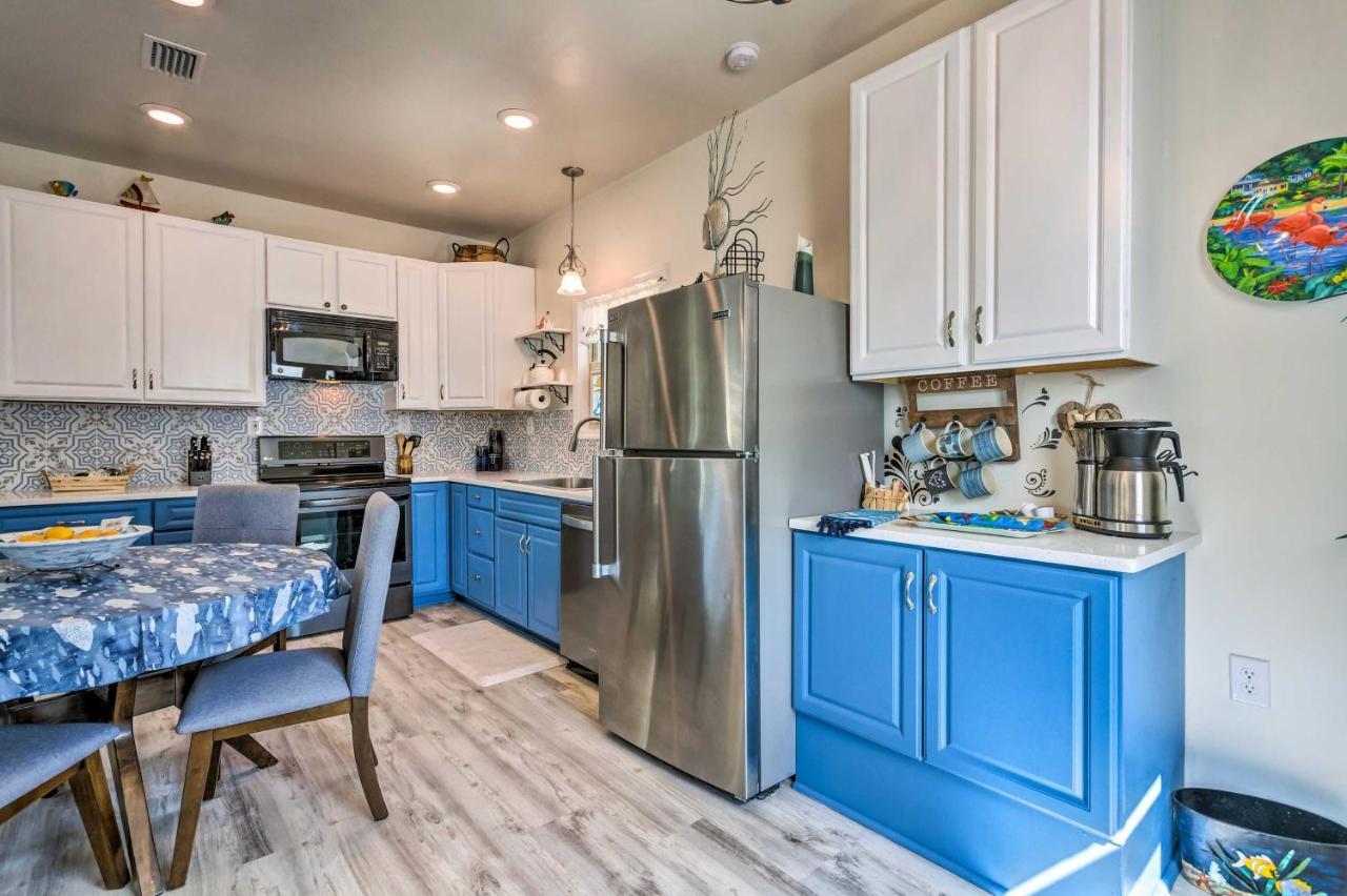 East Bay Vacation Rental With Dock! ナバー エクステリア 写真